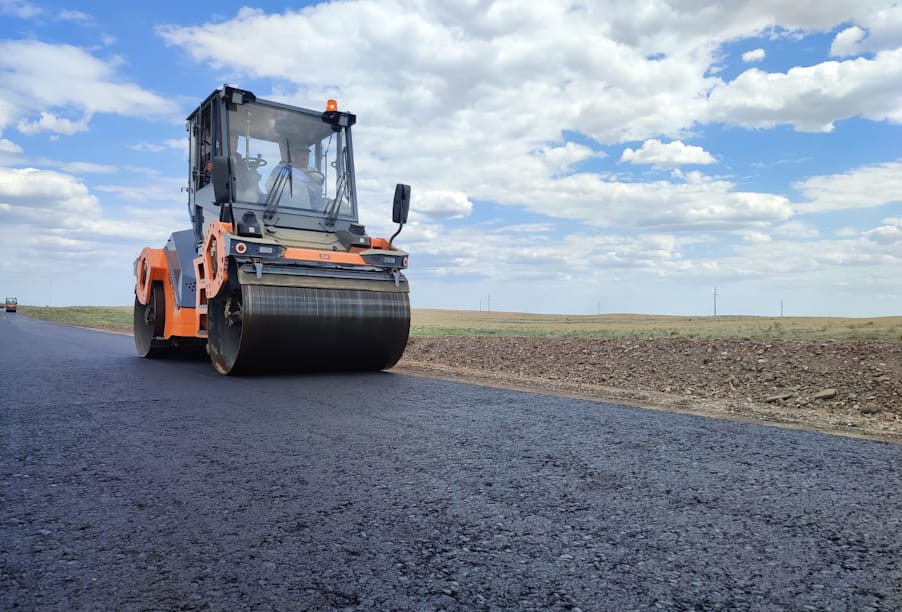 В Республике Калмыкия ремонтируют почти 10 км трассы Георгиевск – Буденновск – Улан Хол